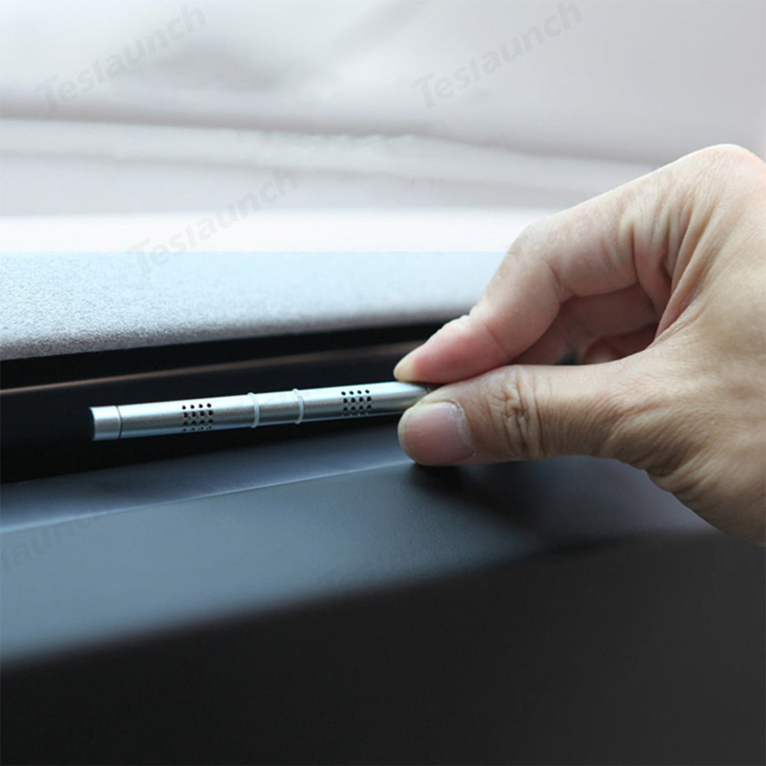 Embedded Car Aromatherapy Stick & Scent Wicks for Tesla Model Y Juniper 2025+ - acetesla